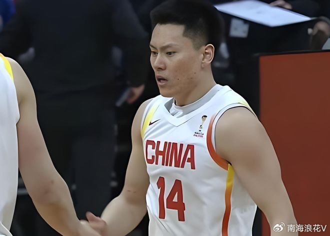 有情有义!上海队特地给李弘权放长假,让其享受“奶爸”时光|中国男篮|上海男篮|世预赛|郭振明|郭士强_新浪体育_新浪新闻
